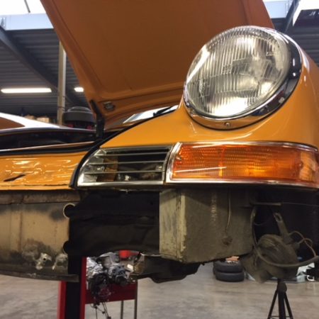 Réparation du nez d’une 912 de 1969